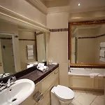 Hotel Clanard Court