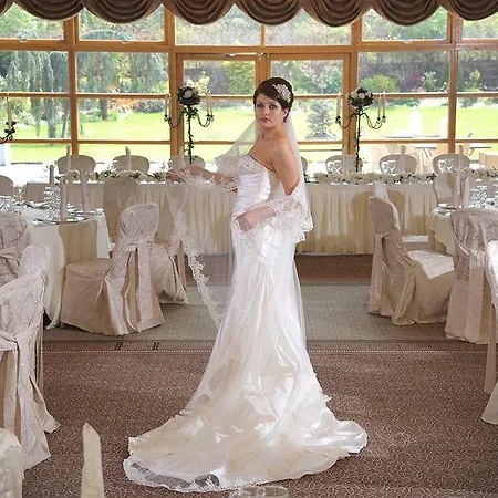 ホテル Clanard Court アシー