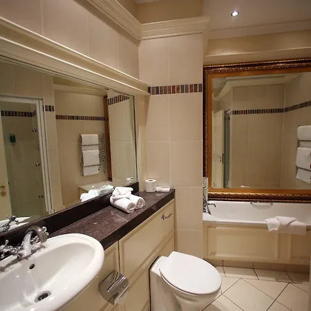 Hotell Clanard Court