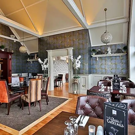 Clanard Court 4*