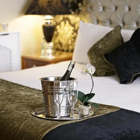 Clanard Court 4*