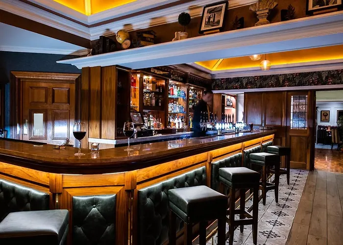 Hotel Clanard Court 4*